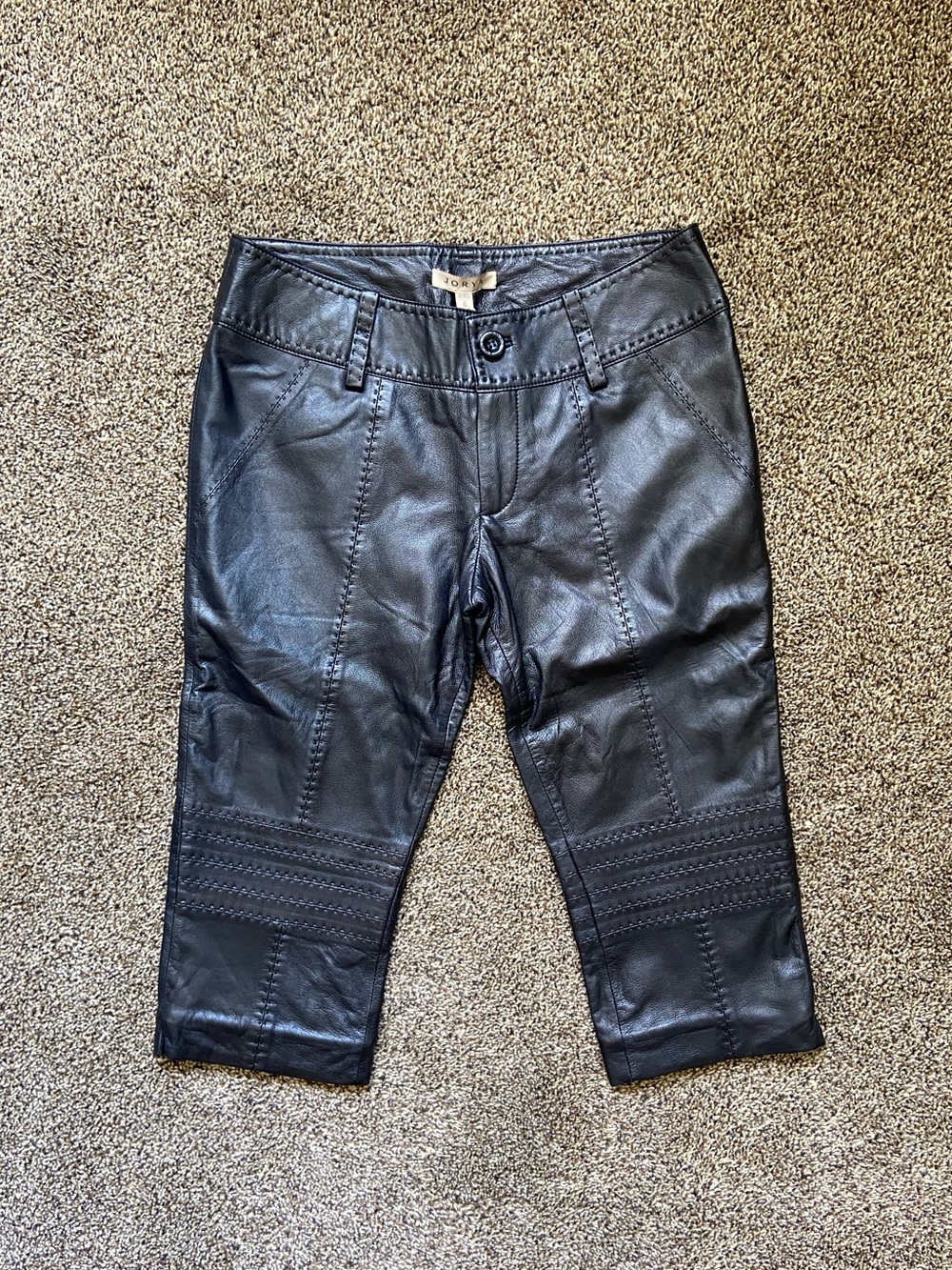 NWT Jorya Faux Leather Capri Size 6